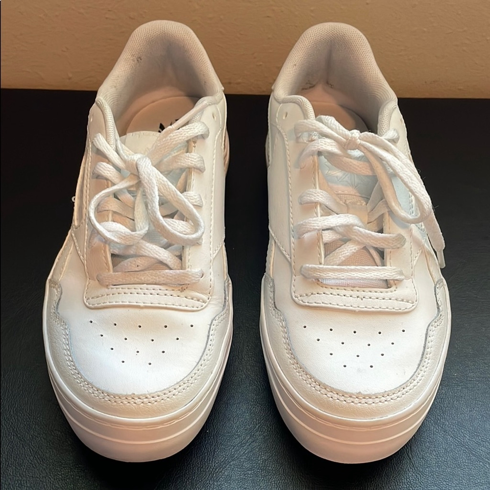 REEBOK MemoryTech Comfort Sneakers, Women's 6, White